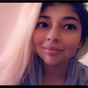 Meet your Posher, Goddess daisy